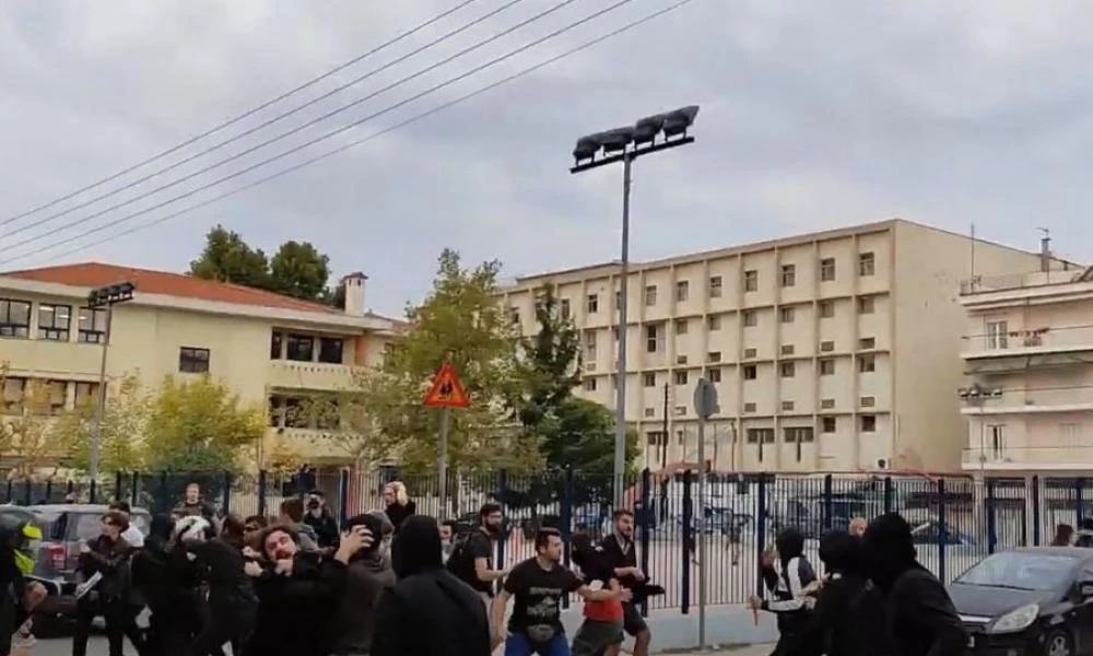 Θεσσαλονίκη: Φοιτητές δέχτηκαν επίθεση έξω από ΕΠΑΛ στη Σταυρούπολη